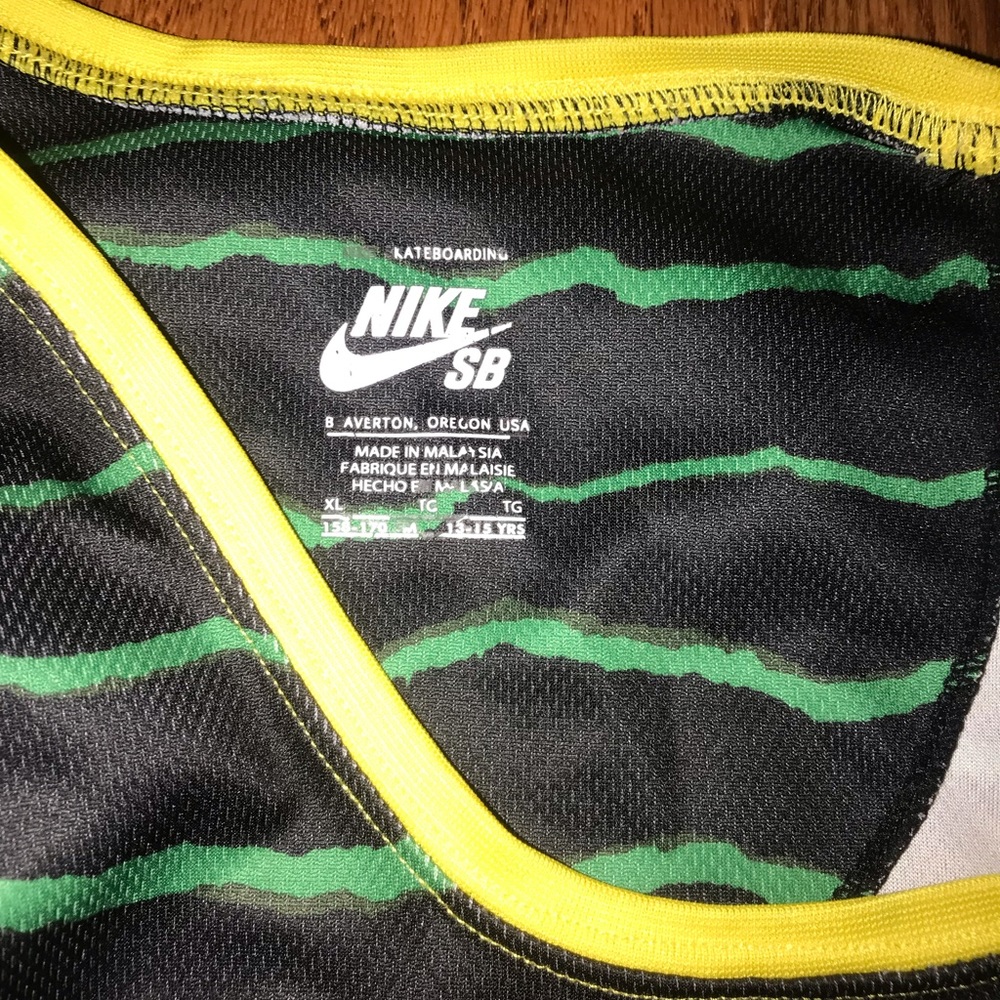 Nike tank